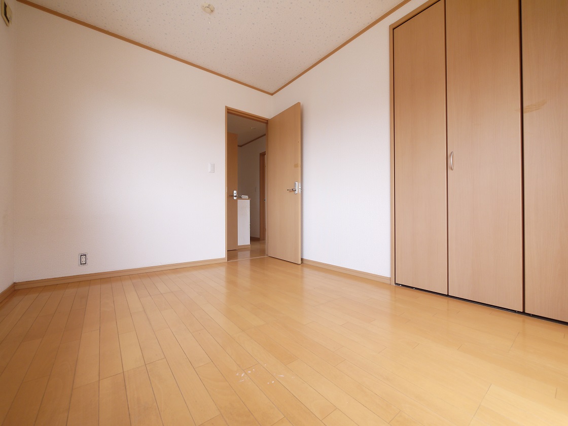 2F洋室6帖です