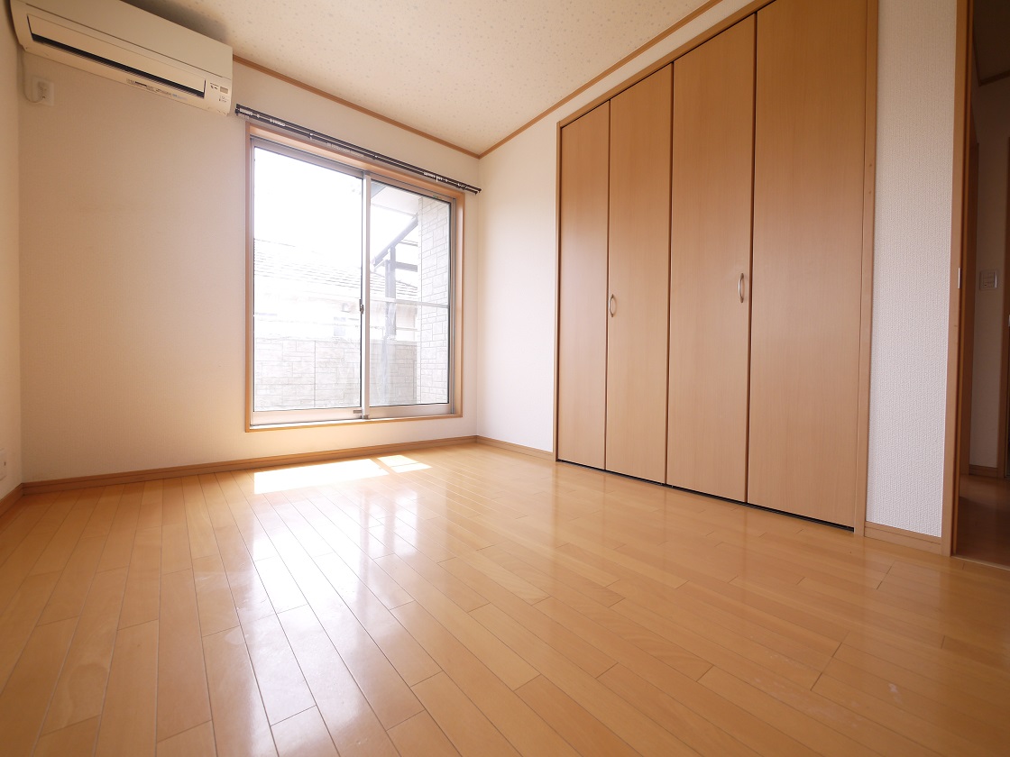 2F洋室6帖です