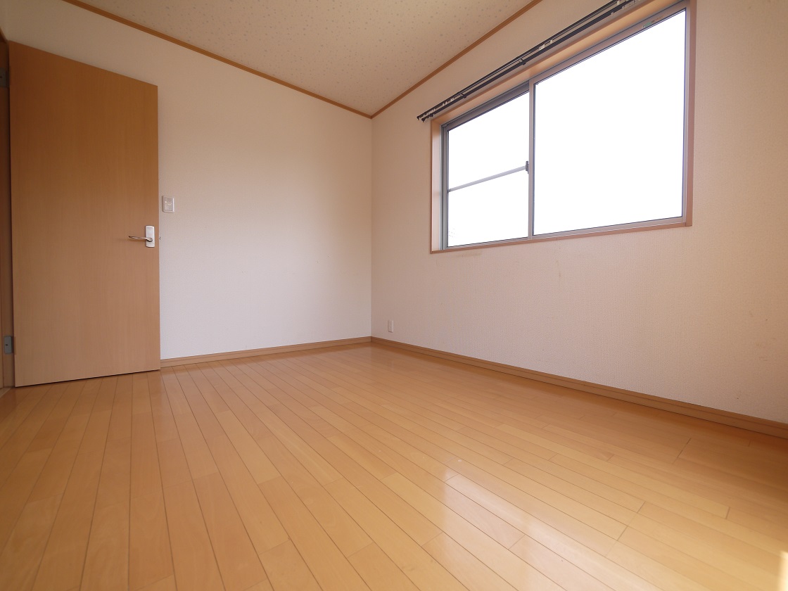 2F洋室6帖です