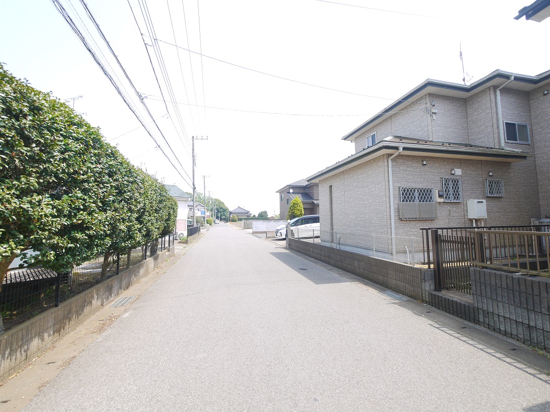 前面道路です