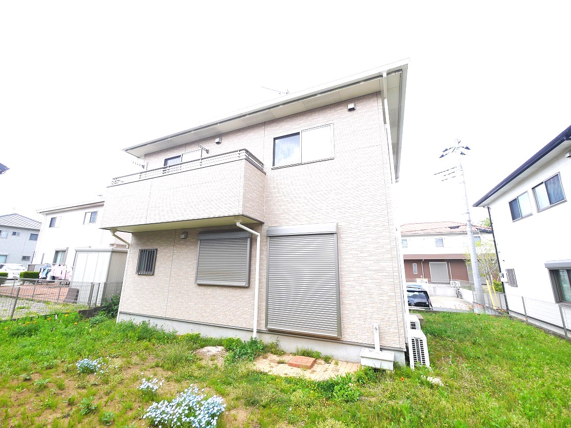 たっぷりの陽光と心地よい風が舞い込む住まい