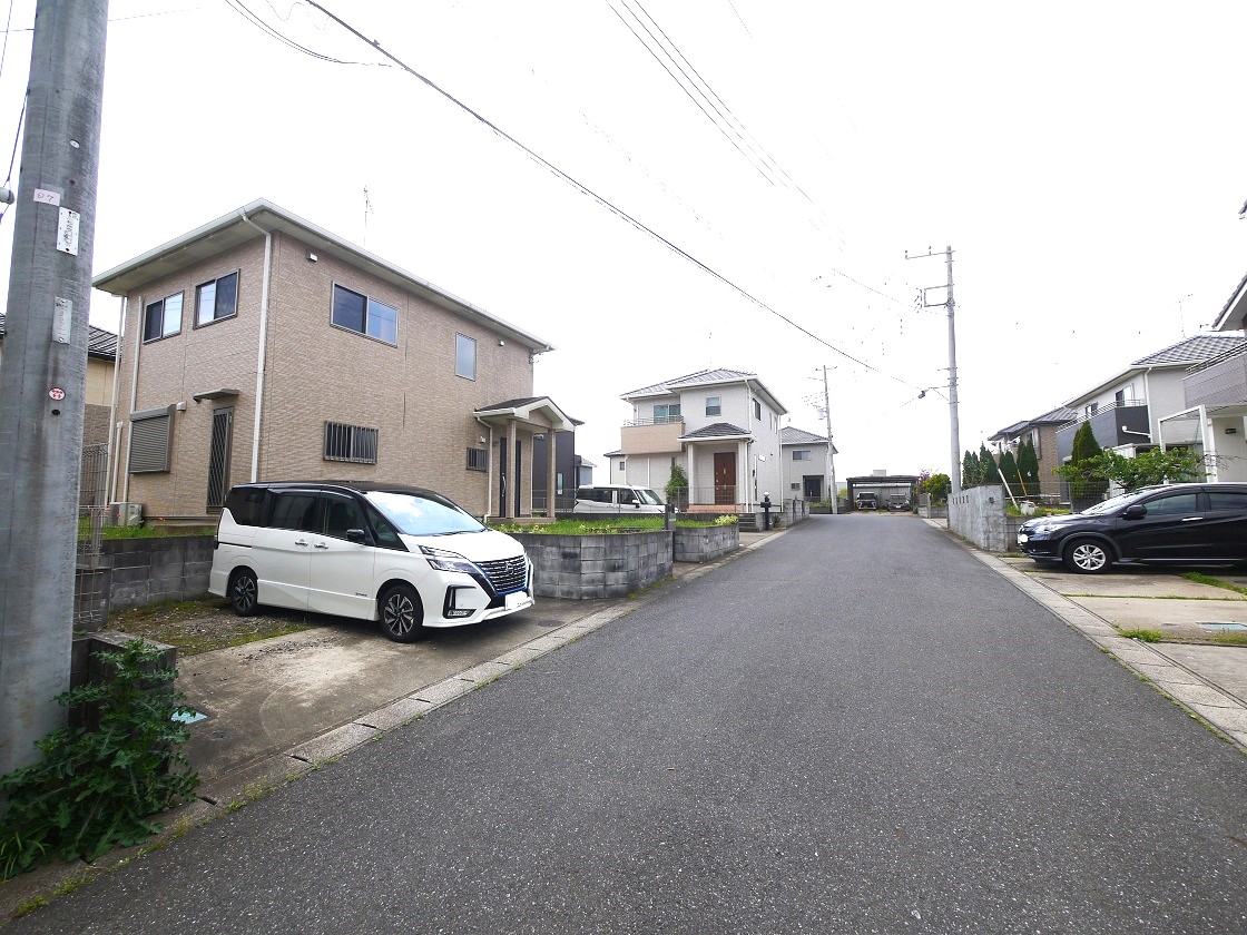 前面道路です