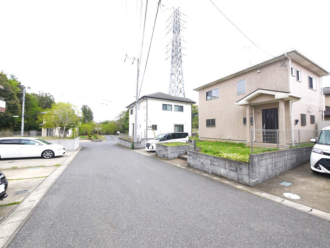 前面道路です