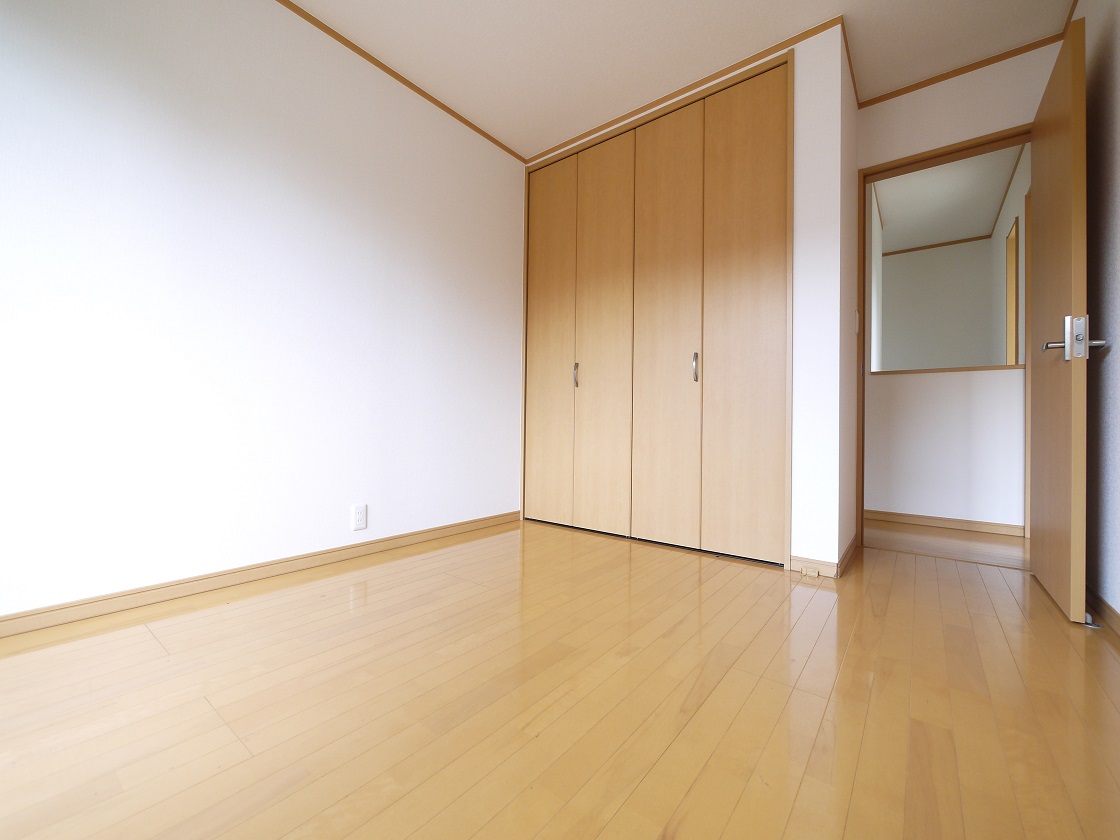 2F洋室5.3帖です