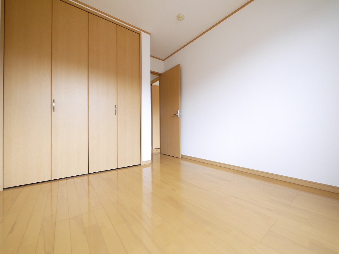 2F洋室5.3帖です