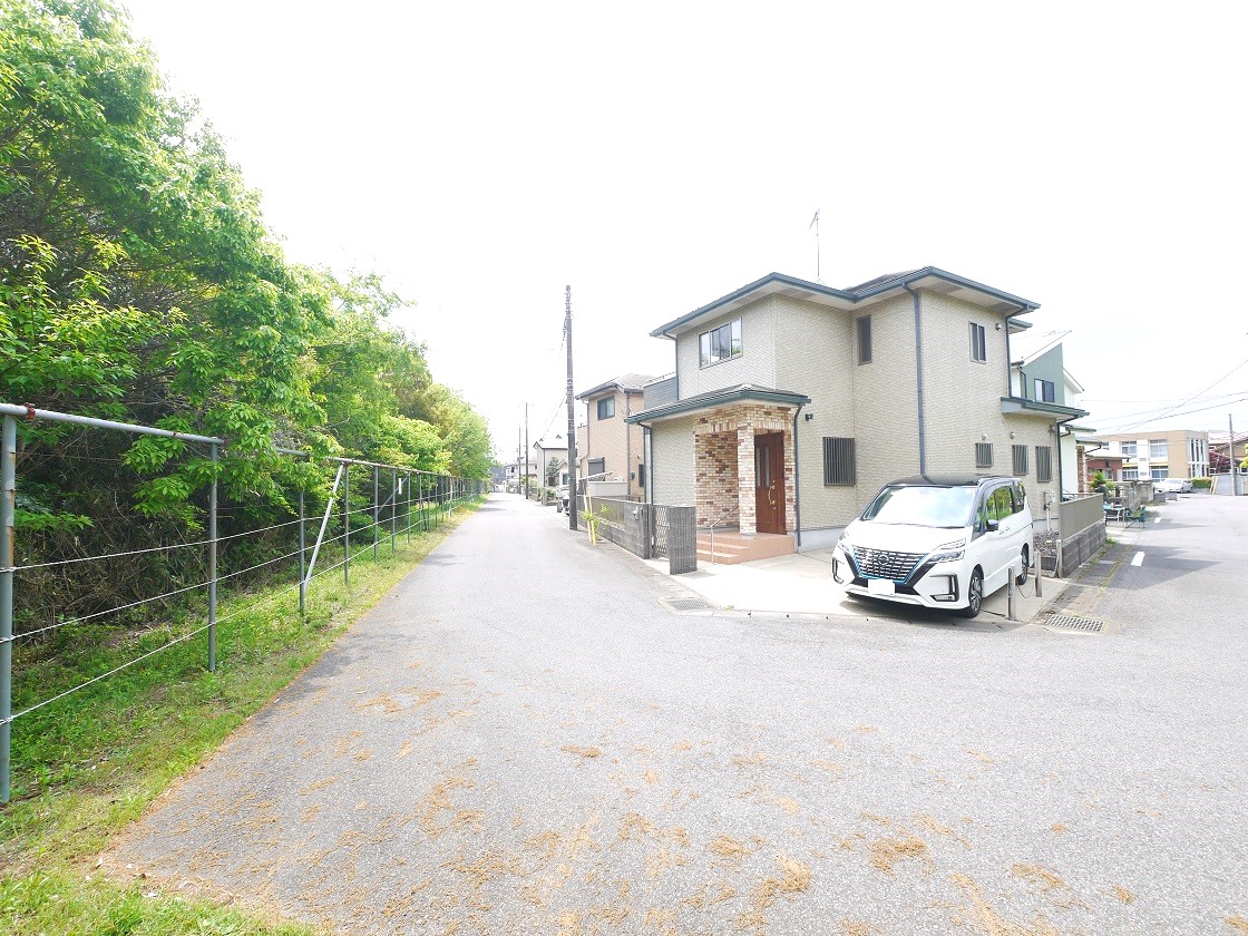 前面道路です