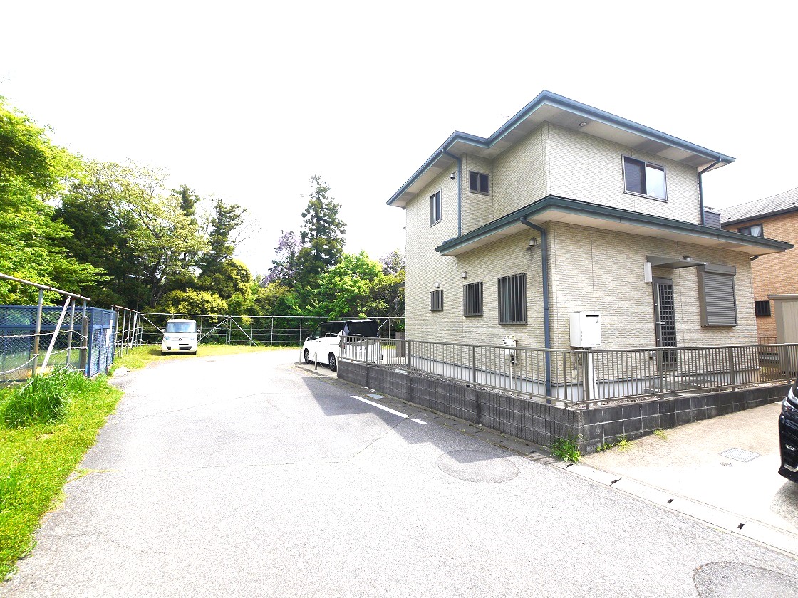 前面道路です(北側)