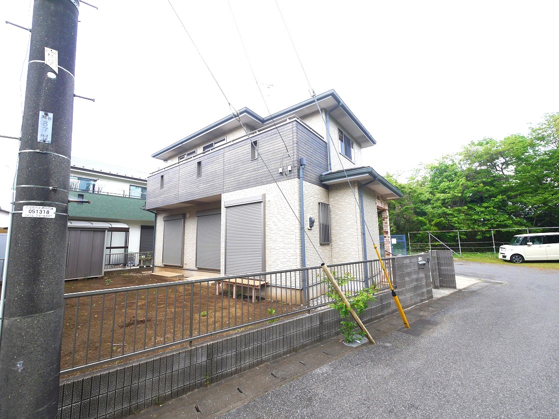 たっぷりの陽光に包まれる明るい住まい