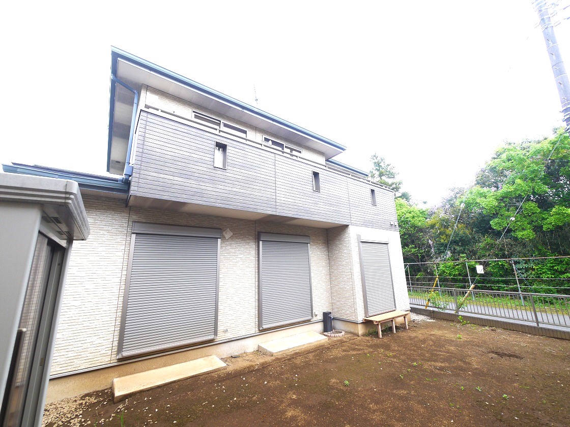 やわらかな陽光さしこむ明るい住まい