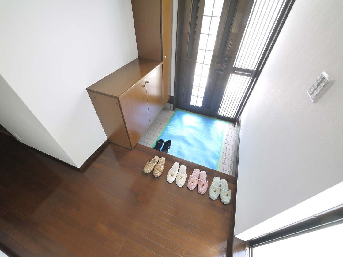 いつも気持ち良くご家族を迎えられる玄関収納付です