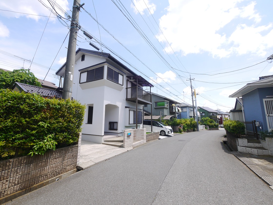 前面道路です