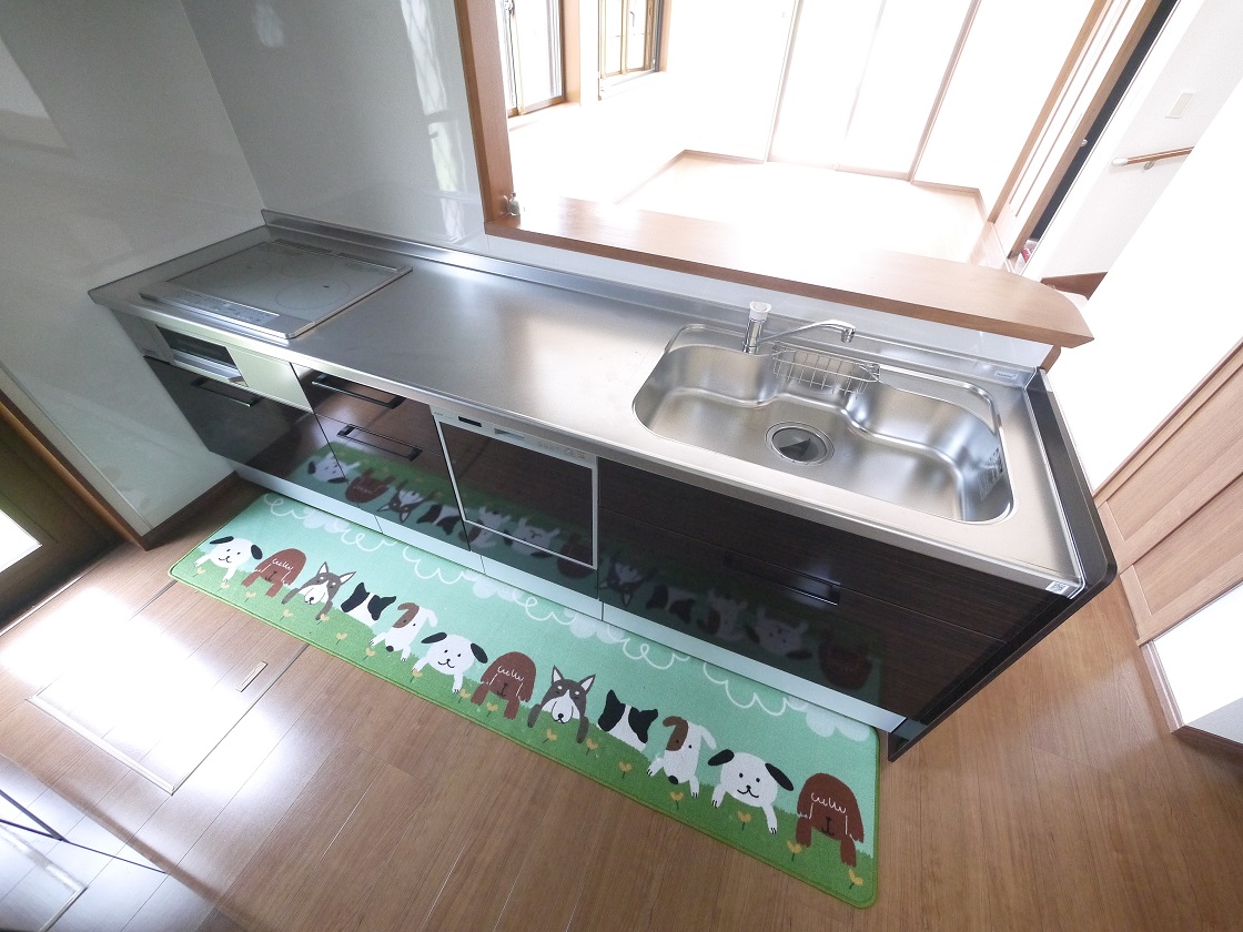 お料理好きのママにはうれしいゆったりとしたキッチンです