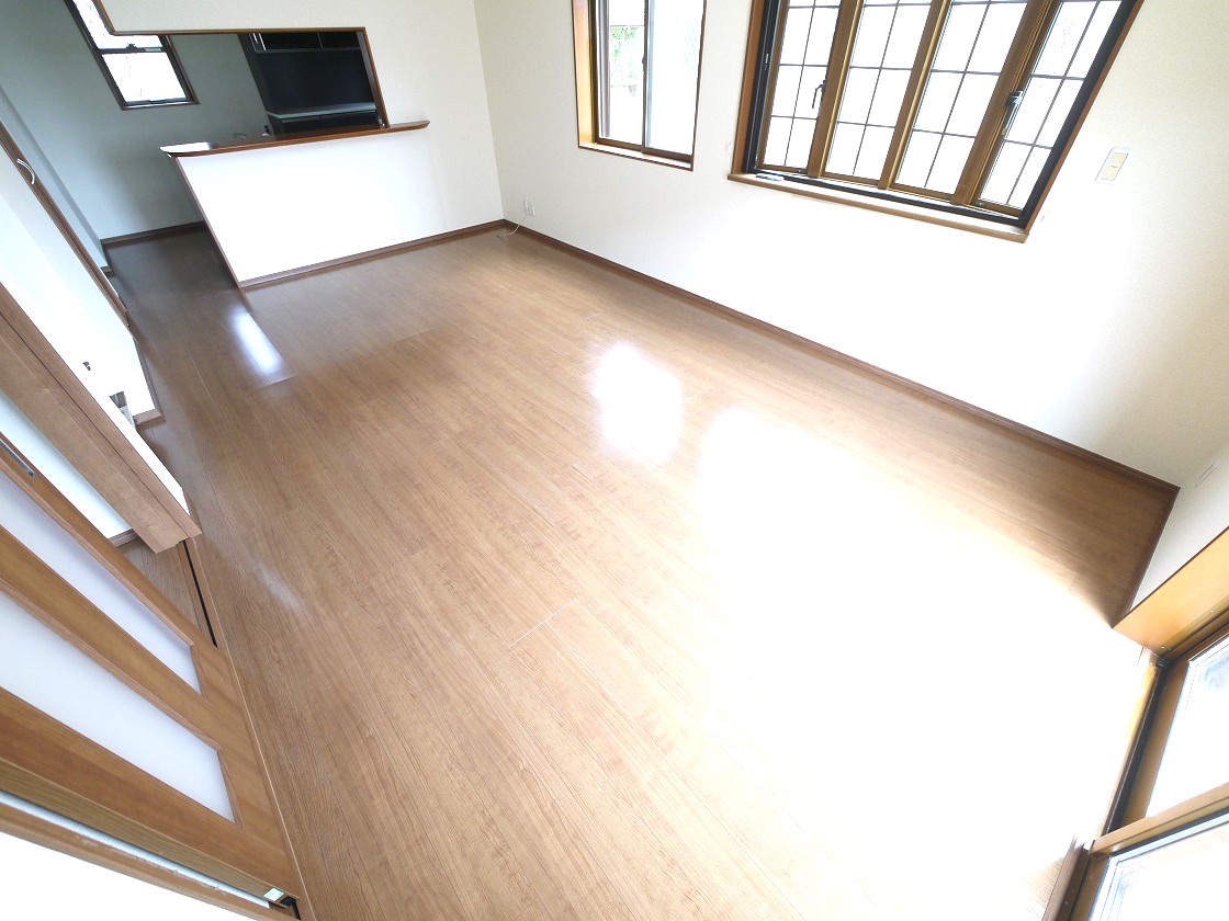 広々リビングは自然とご家族が集まる空間です