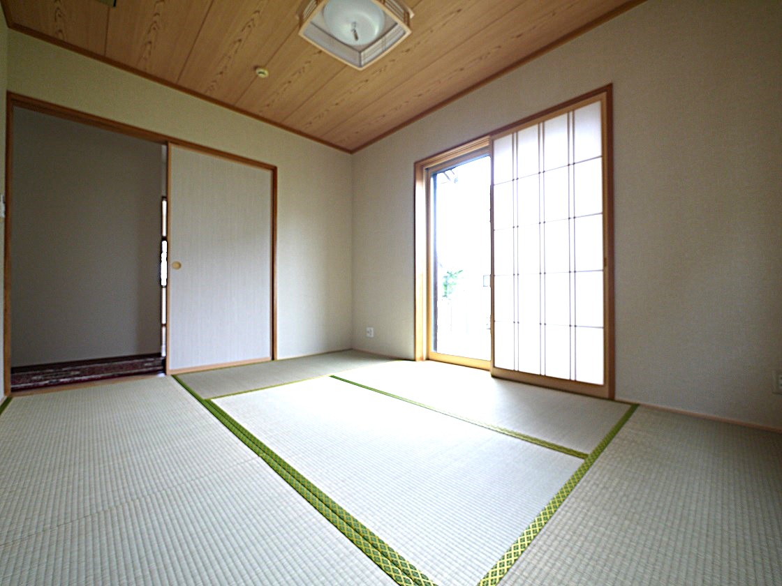 しっとりと落ち着いた雰囲気の和室7.2帖です