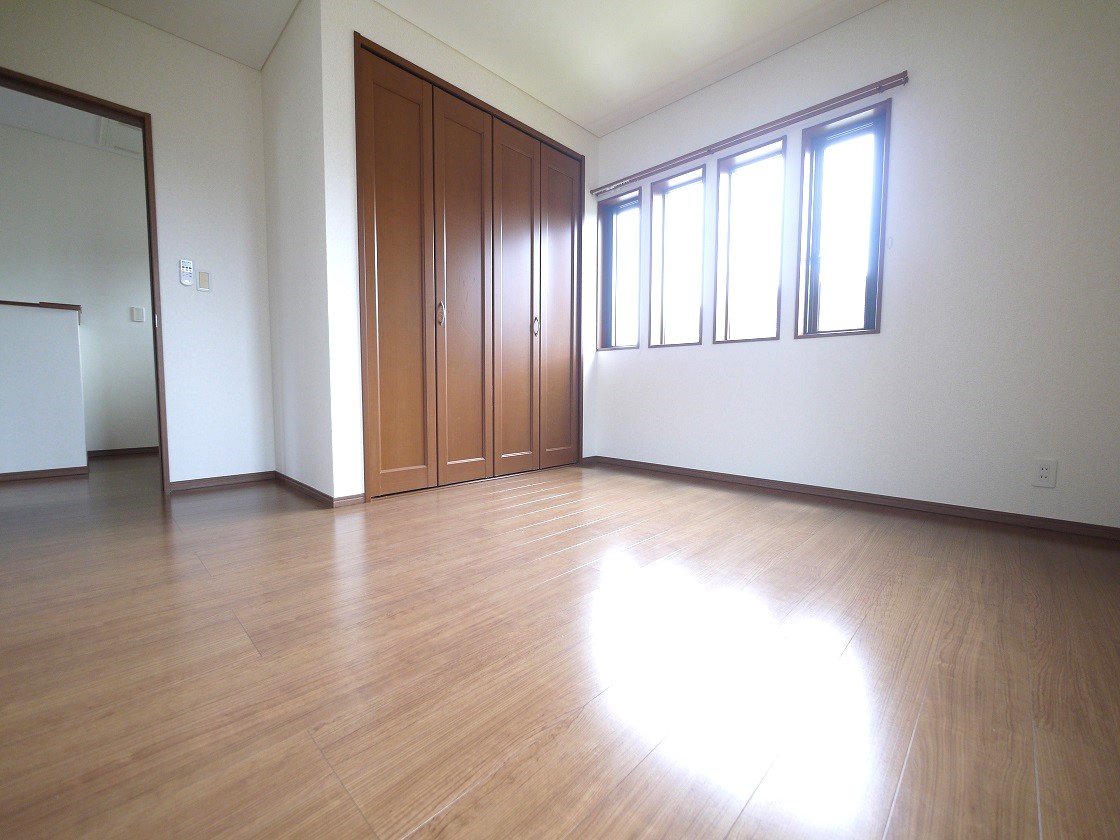 2F洋室7.6帖です