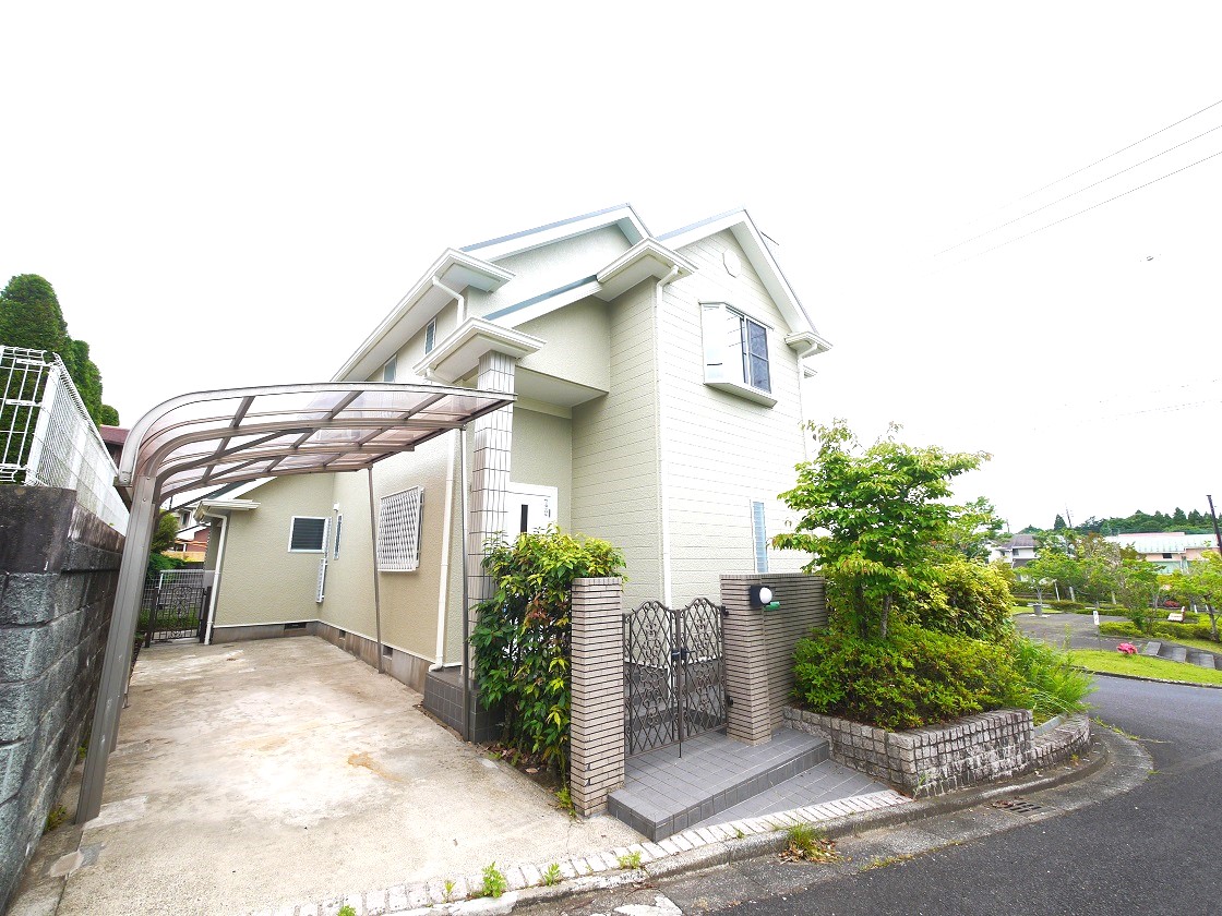 ゆったりと時が流れる落ち着いた住宅地。緑に包まれた生活を楽しもう