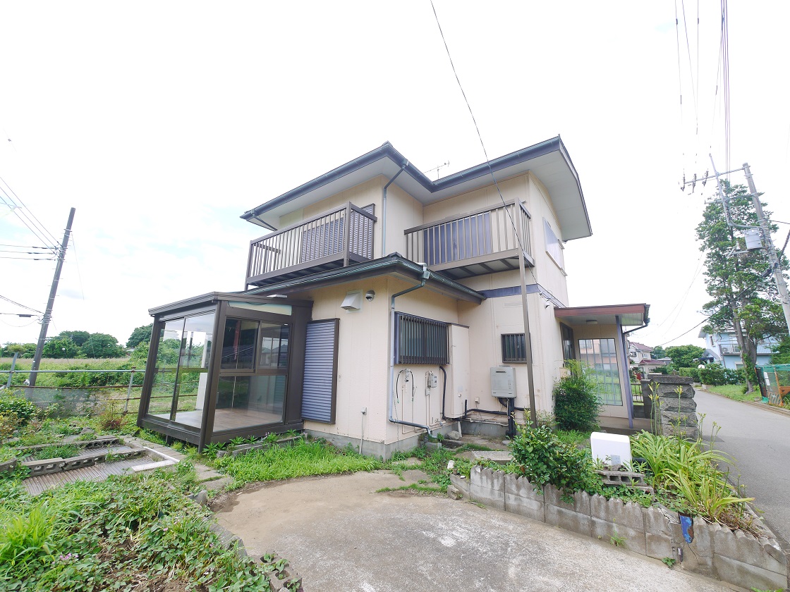 たっぷりの陽光に包まれる明るい住まい