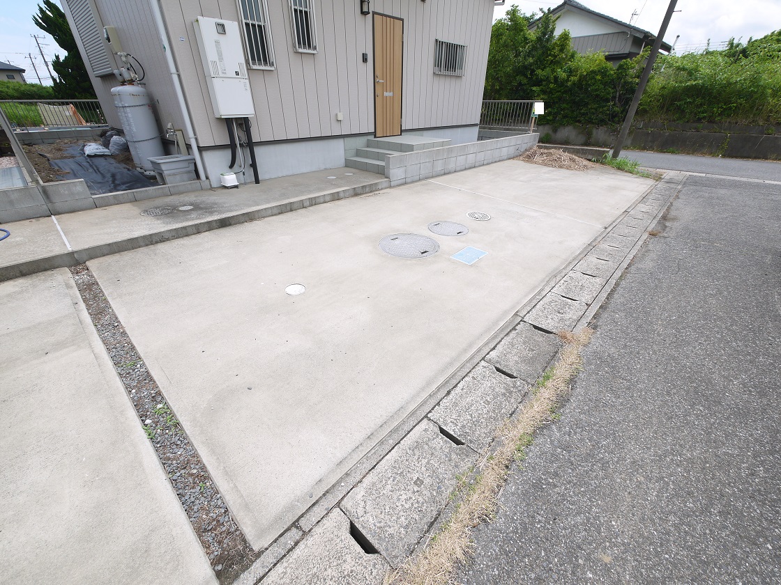 セカンドカーにも便利な駐車2台可