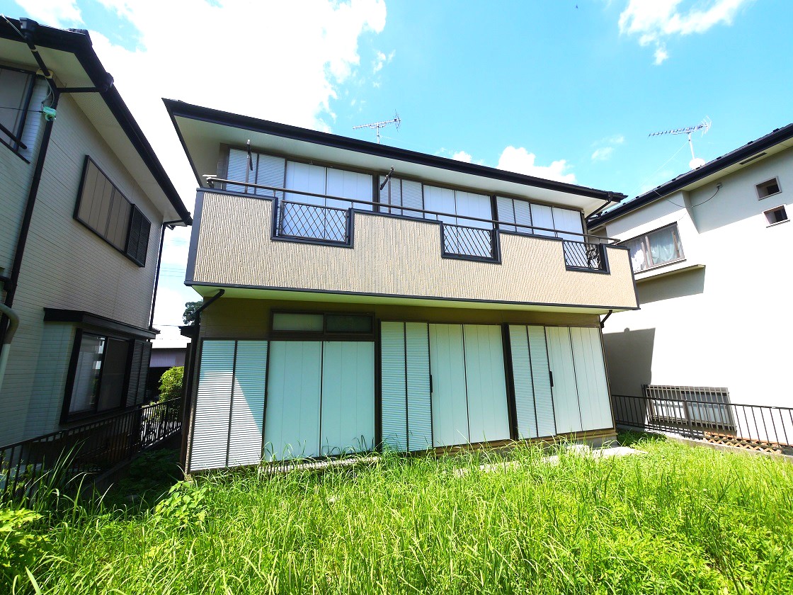 温かな陽射しがこぼれ風が通り抜ける住まい