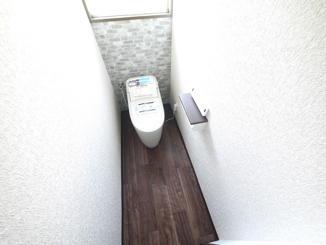 タンクレストイレで狭くなりがちなトイレスペースもスッキリ