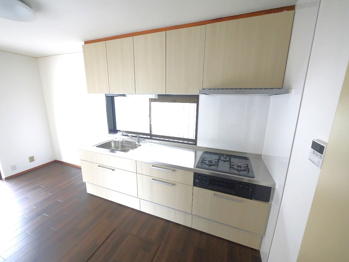 キッチンから直接洗面室にも出入りできる、家事動線を考えたプランです