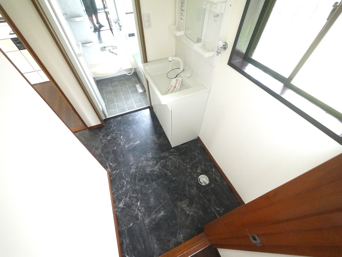 上質な洗面空間がゆとりの時間を演出します