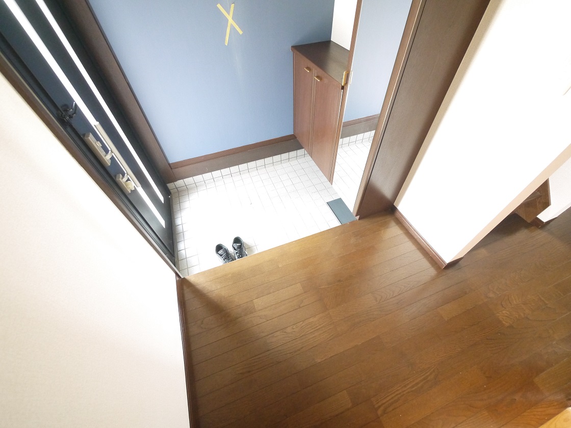 いつも気持ち良くご家族を迎えられる玄関収納付です