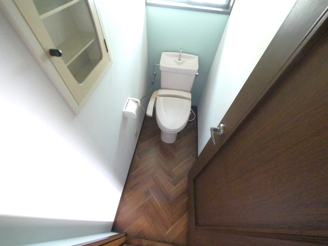 1Fトイレです
