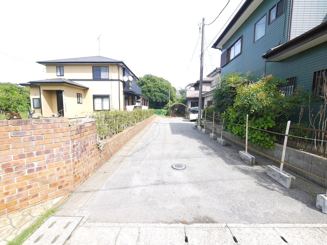 前面道路です