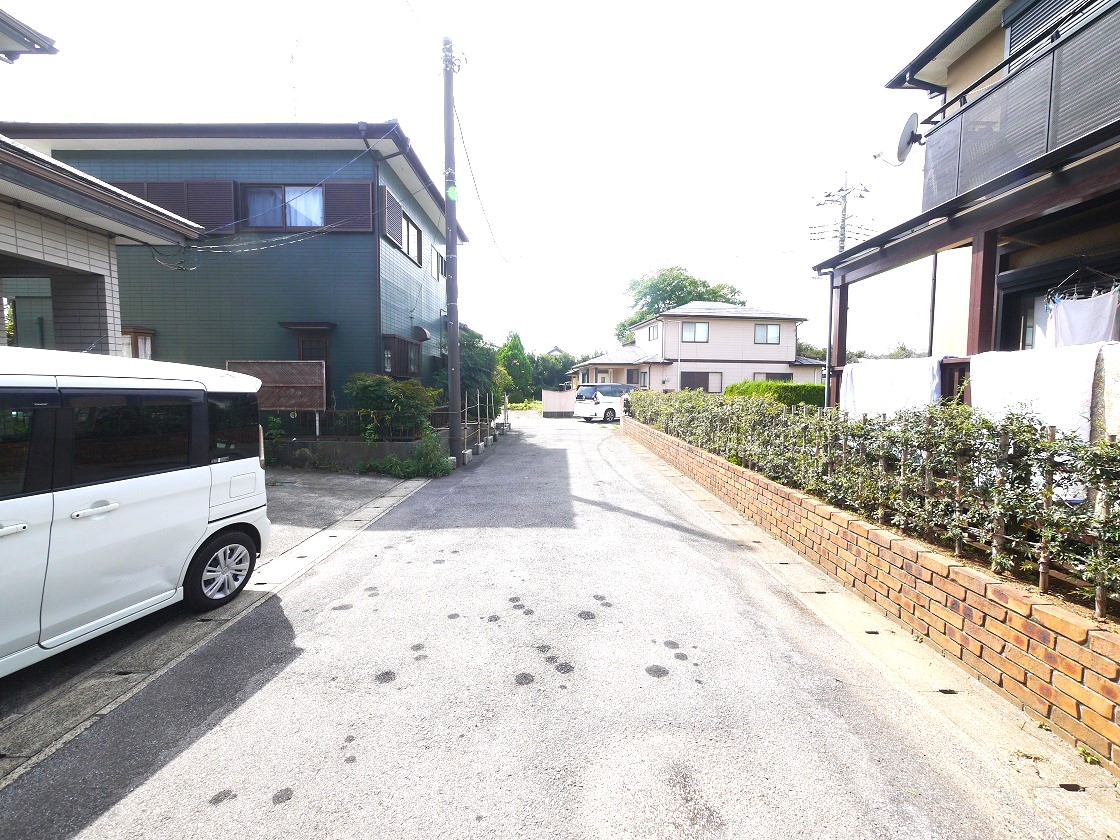 前面道路です