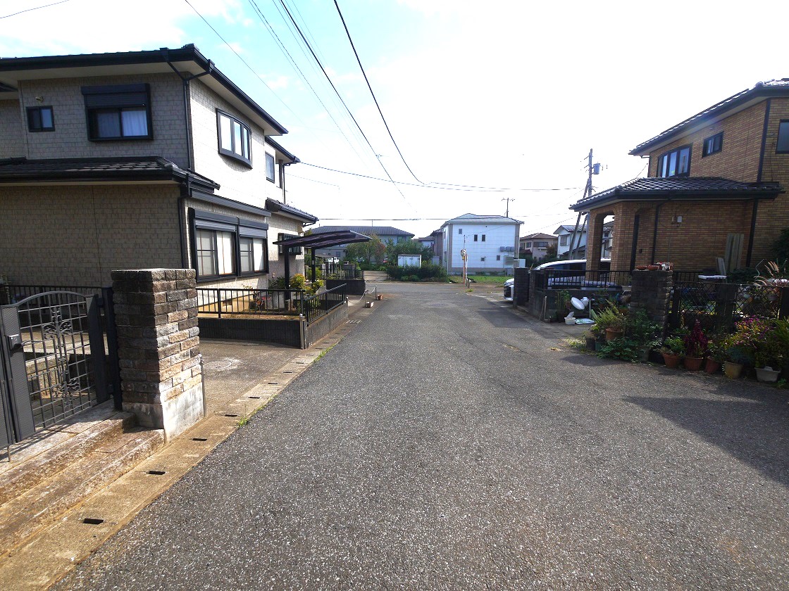 前面道路です