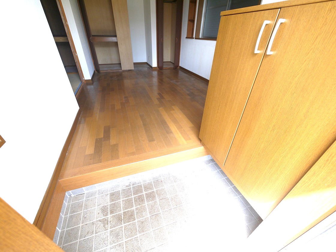 散らかりがちな玄関もスッキリの玄関収納付です