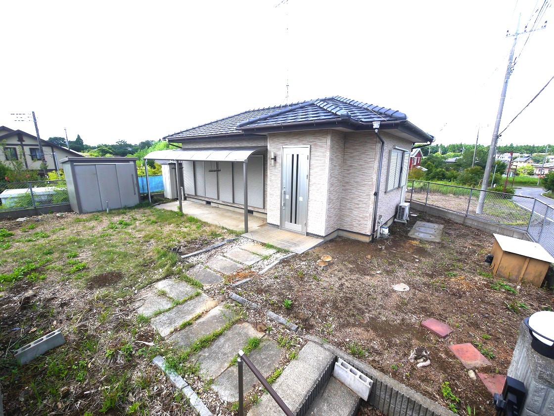たっぷりの陽光に包まれる明るい住まい