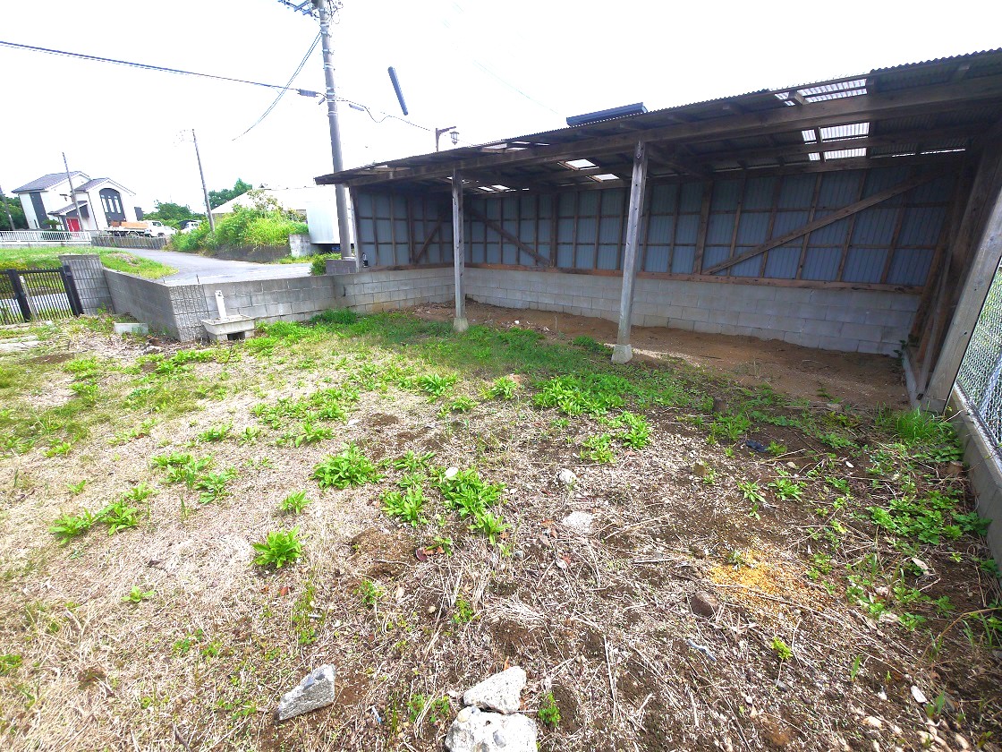 ゆとりの敷地ではガーデニングや家庭菜園が楽しめます
