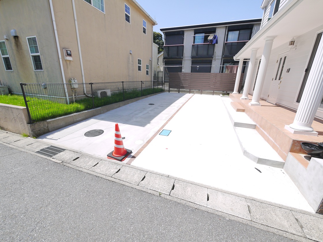 お友達が遊びに来ても安心なカースペース4台