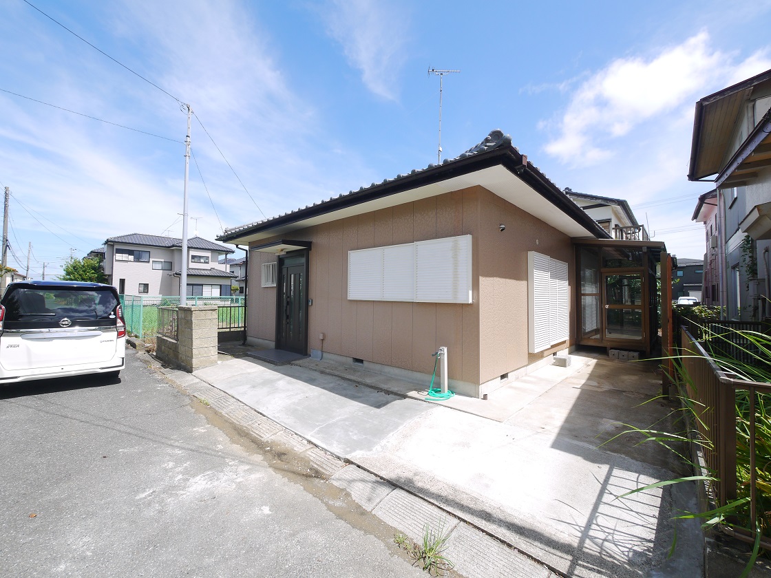 たっぷりの陽光に包まれる明るい住まい