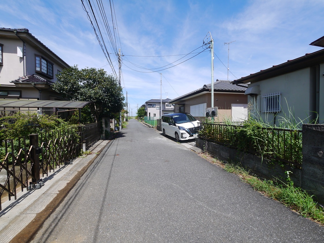 前面道路です