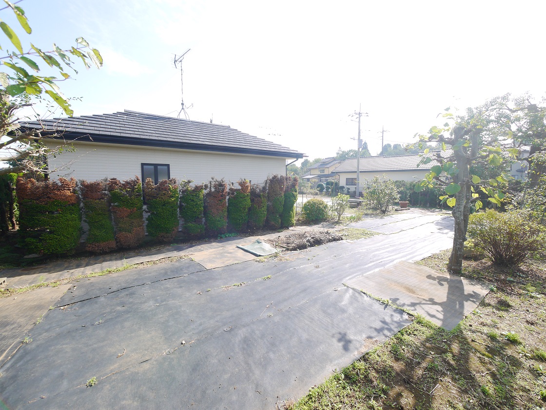 これだけ広いとお庭でガーデニングや家庭菜園も楽しめますね。