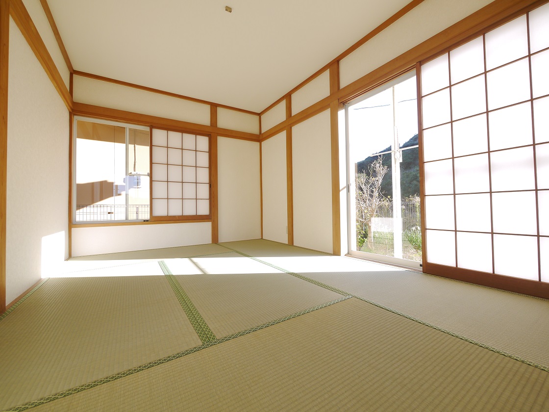 ご家族みんなが裸足でくつろげる特別な空間 1F和室6帖です