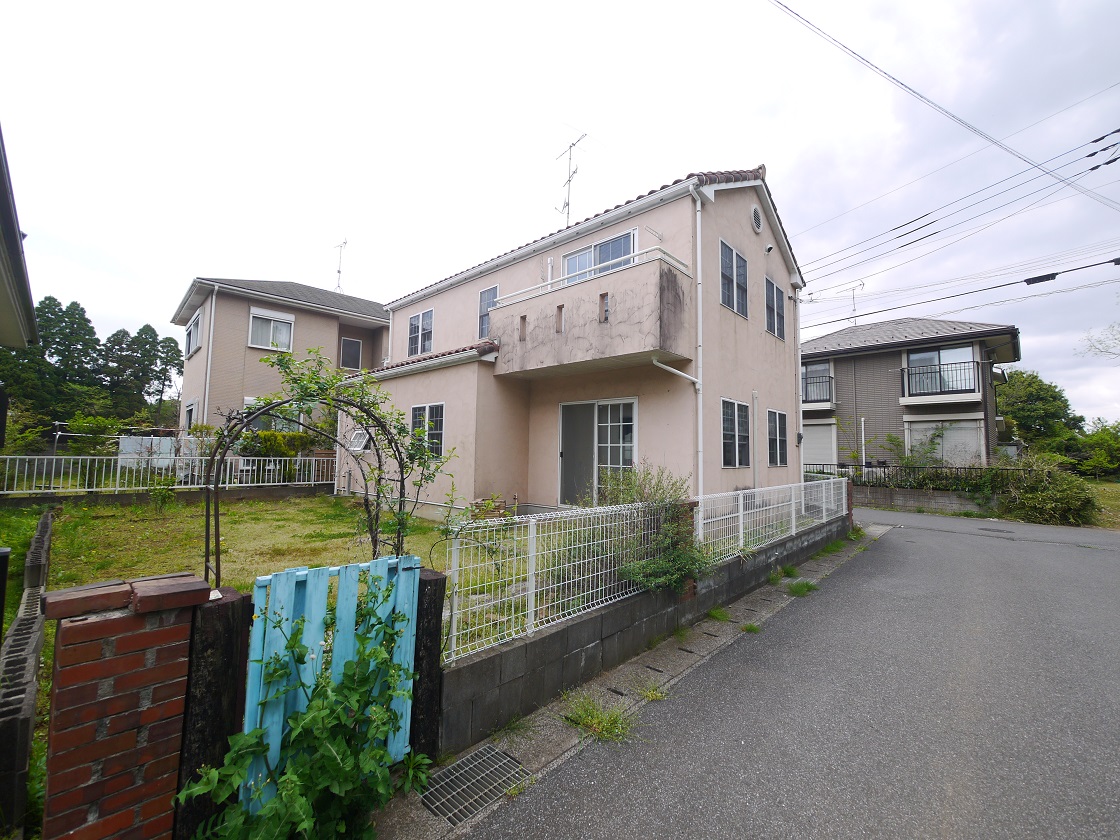 たっぷりの陽光に包まれる明るい住まい