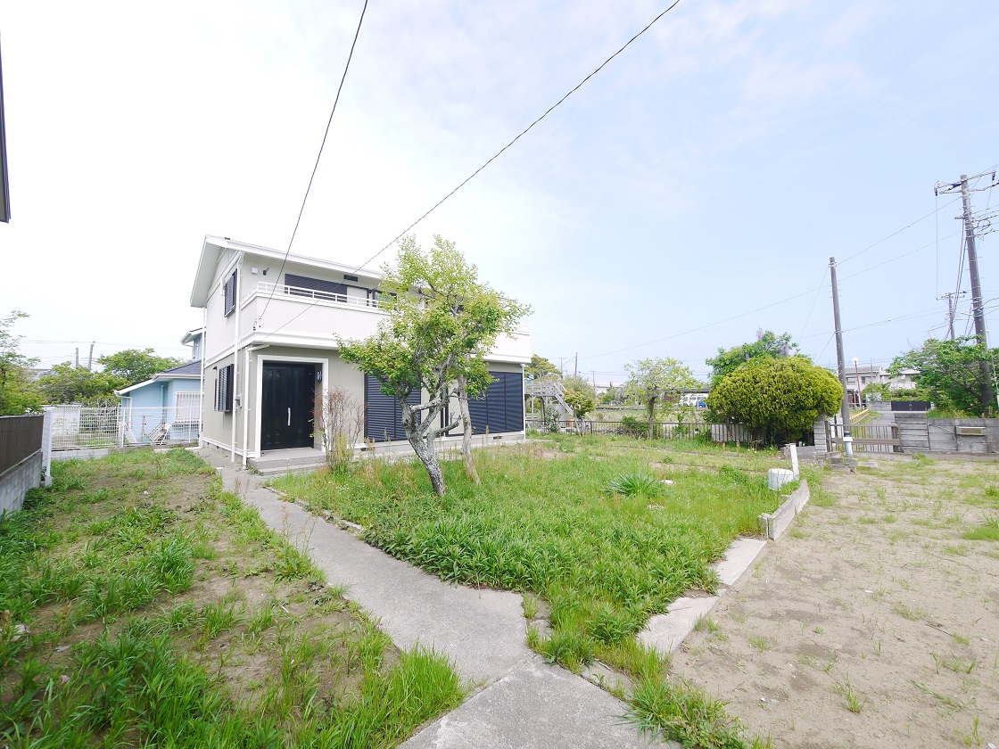 おだやかな日差しのもと豊かなひと時を家族と共に暮らす家