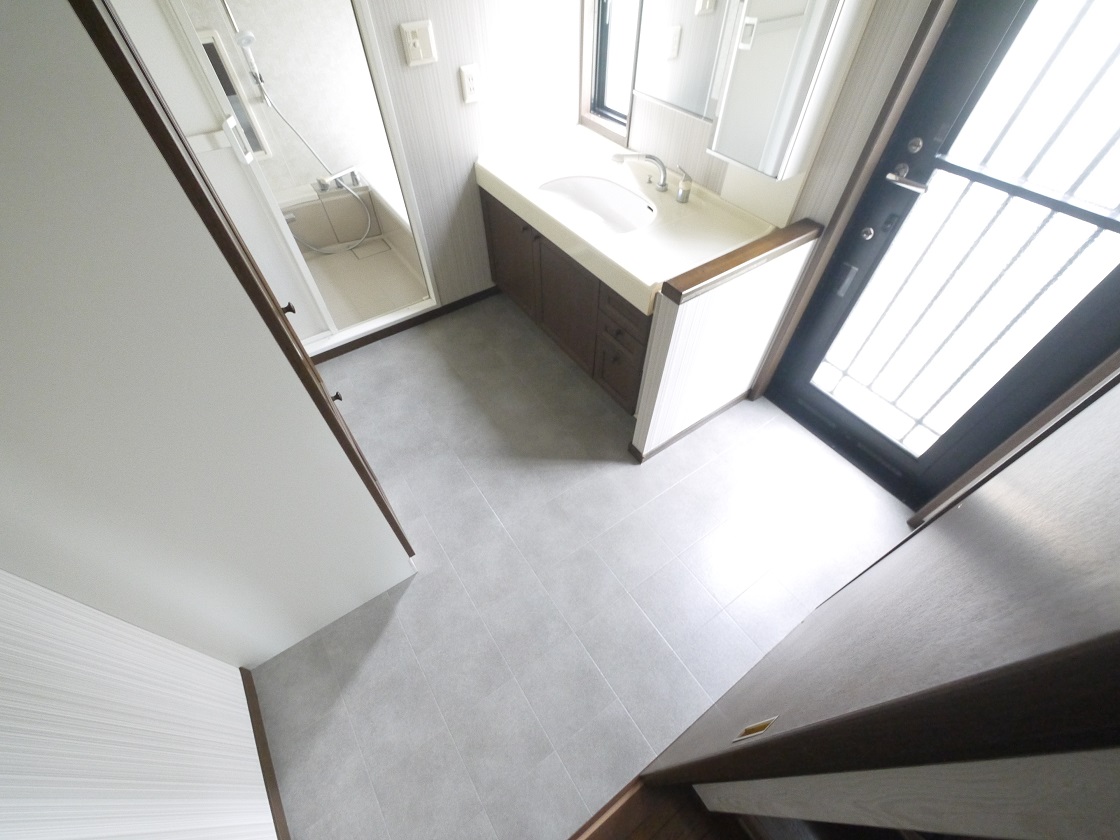 上質な洗面空間がゆとりの時間を演出します