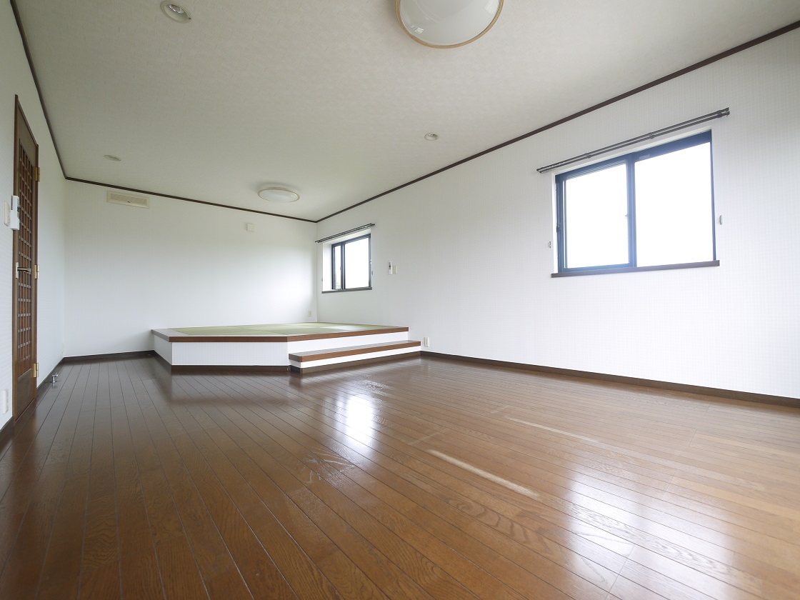 ご夫婦お二人のプライベートシーンを演出する、やすらぎとくつろぎの空間 2F洋室15帖です