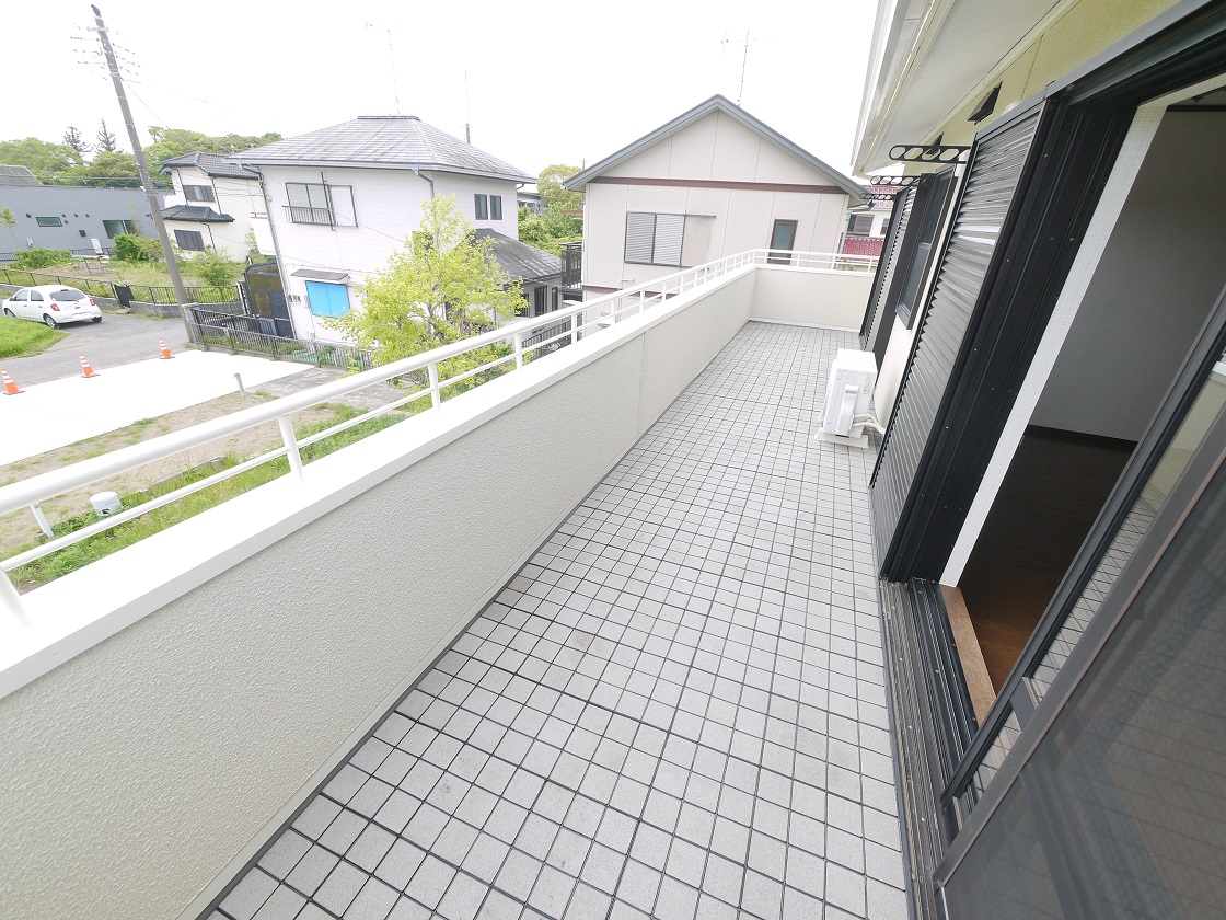 ワイドバルコニーで毎日のお洗濯もラクラク快適です