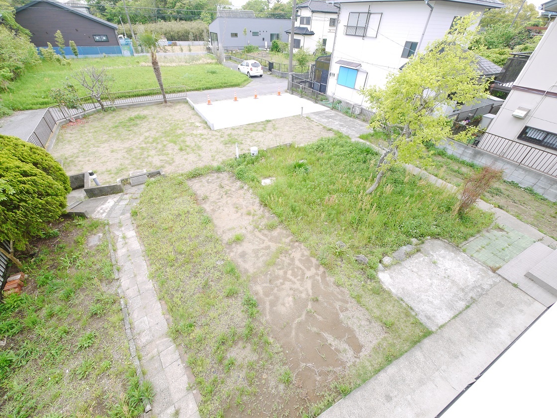 広々カースペースも可能なゆとりの敷地です