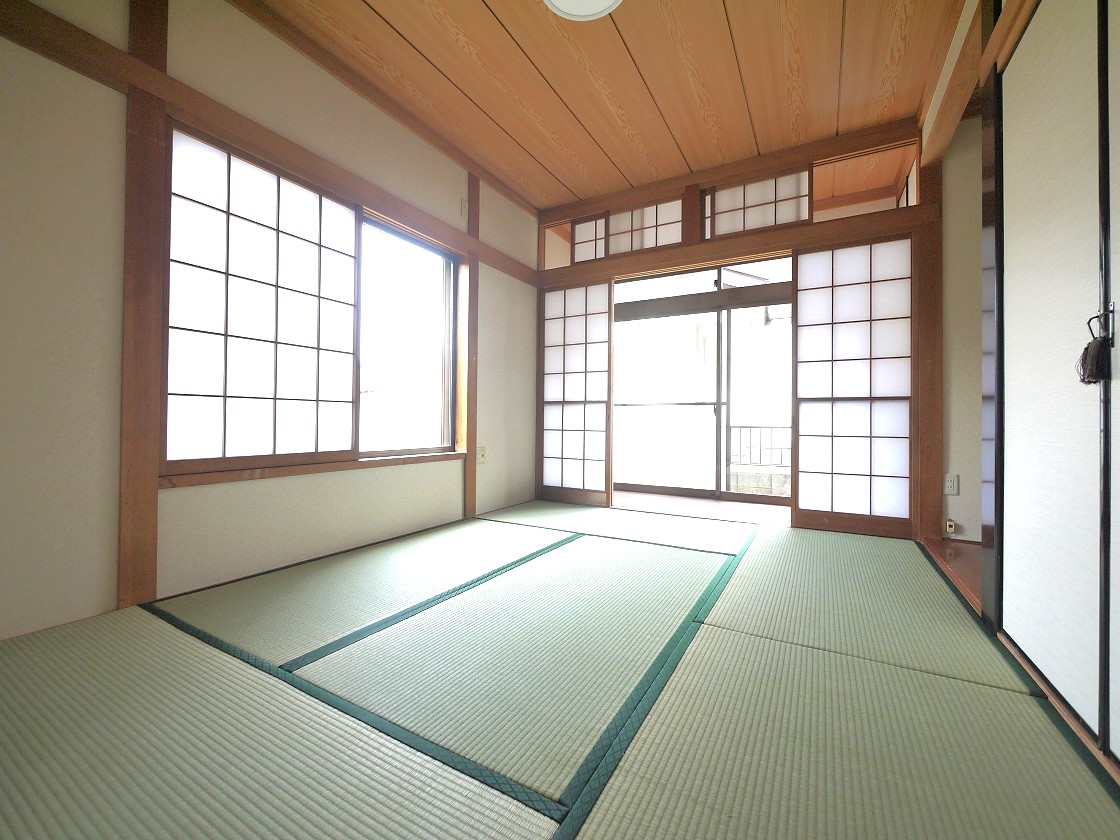 採光の良い和室はのんびりと寛げる空間 1F和室6帖