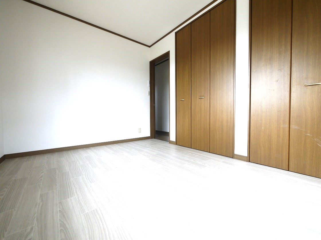 1F洋室6帖です