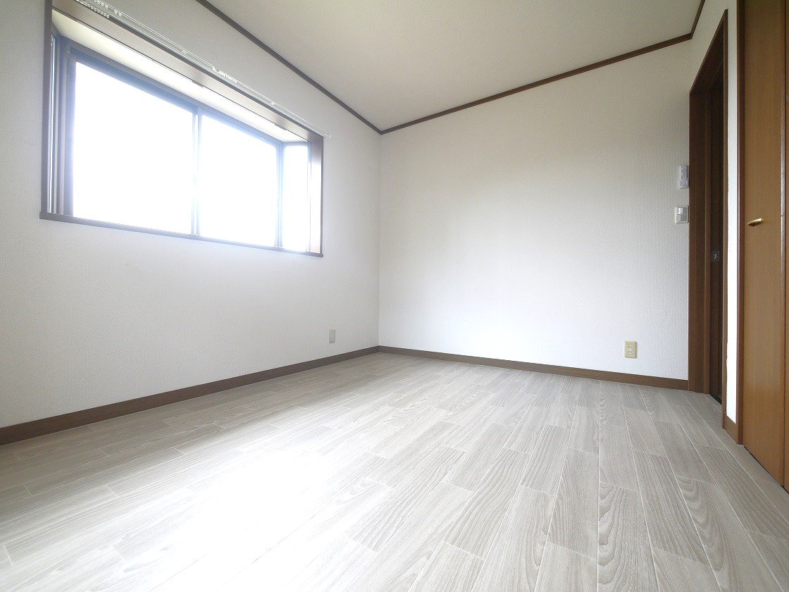 1F洋室6帖です
