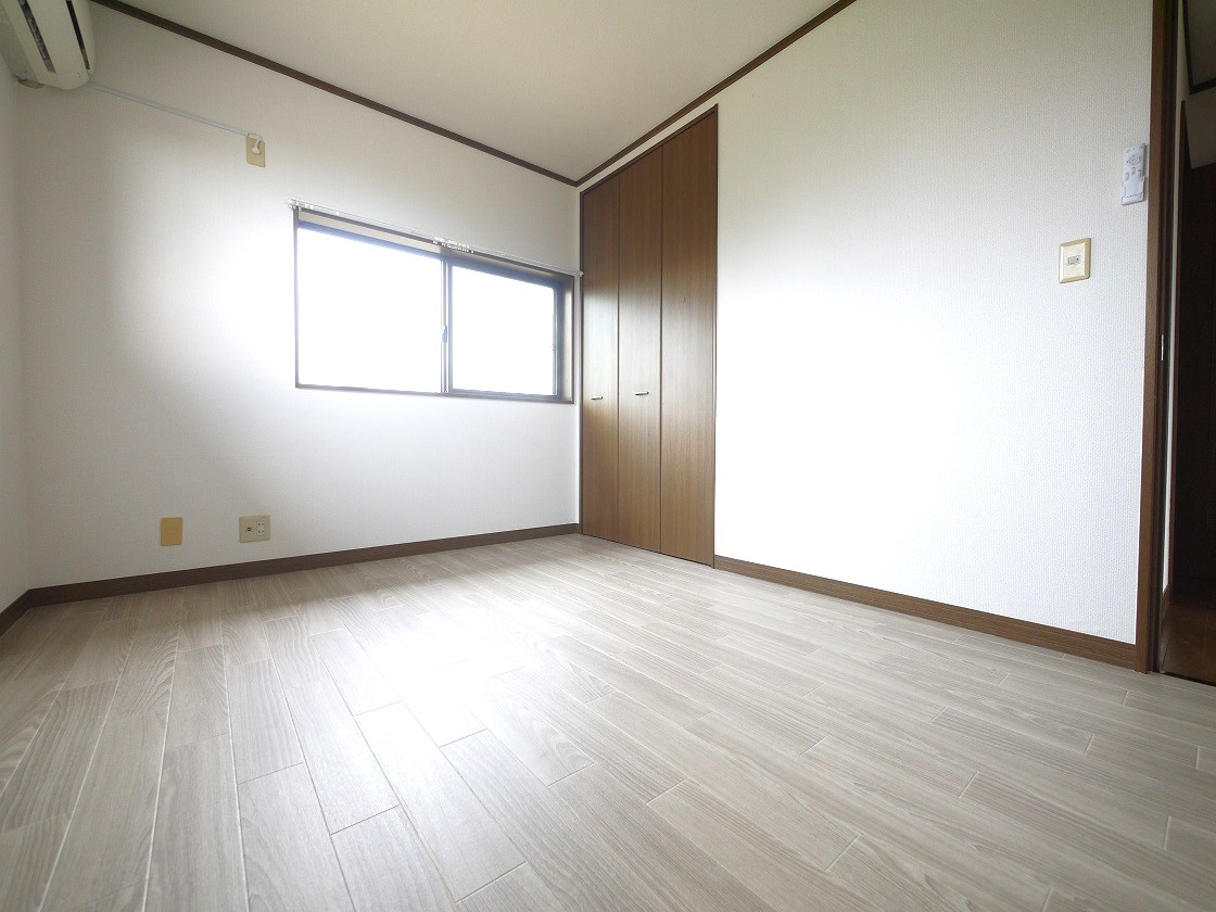 2F洋室6帖です