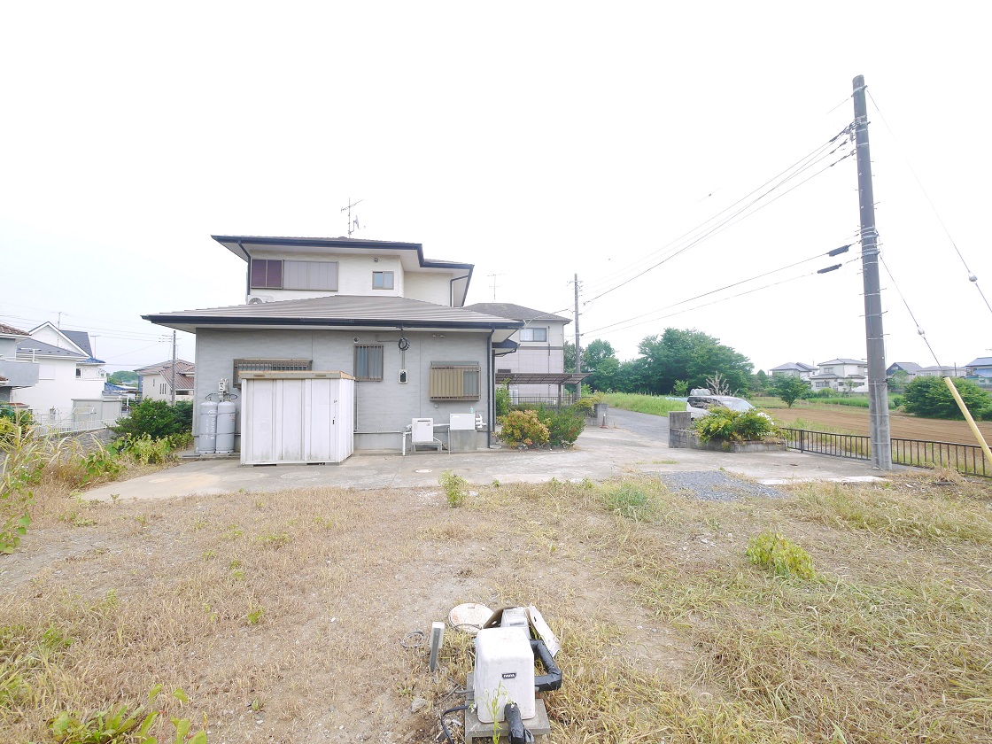 広々カースペースも可能なゆとりの敷地です